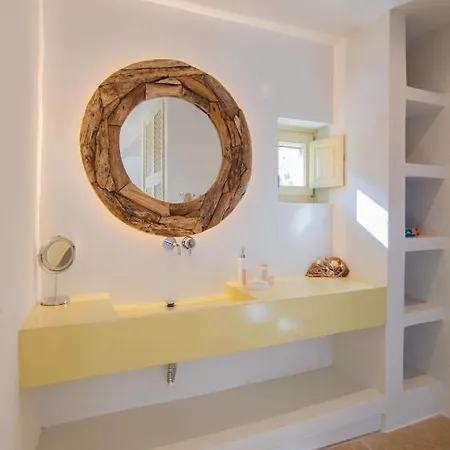 Anthoula's House